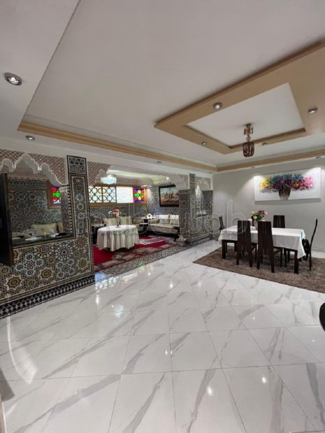 Une trés belle villa vide avec piscine à bouskoura - Location Immobilier - Bouskoura - photo 6