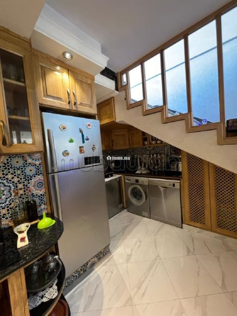 Une trés belle villa vide avec piscine à bouskoura - Location Immobilier - Bouskoura - photo 8
