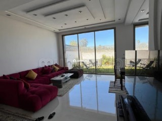 Une trés belle villa vide avec piscine à bouskoura - Villa à louer - Bouskoura