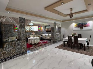 Une trés belle villa vide avec piscine à bouskoura - Villa à louer - Bouskoura