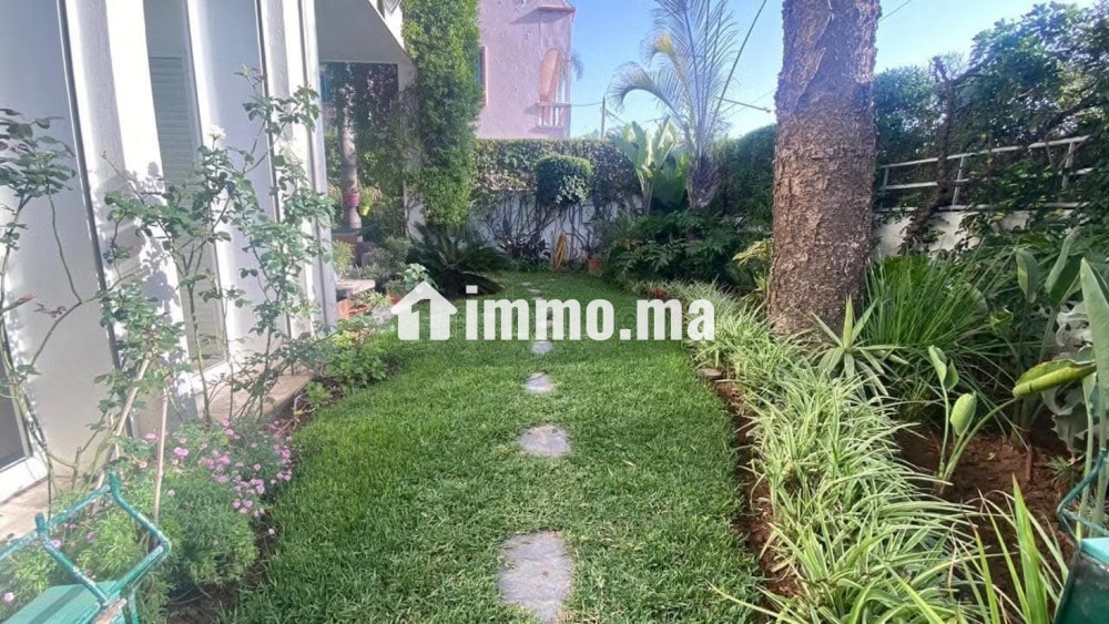 Villa de luxe à vendre à Californie. 3 chambres agréables. Terrasse et jardin - Vente Immobilier - Casablanca - photo 1