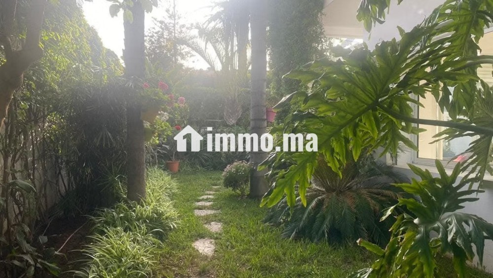 Villa de luxe à vendre à Californie. 3 chambres agréables. Terrasse et jardin - Vente Immobilier - Casablanca - photo 2