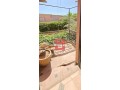 Appartement vide avec balcon et jardin privé - miniature 1