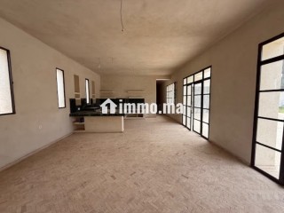 Belle villa avec piscine, en zone urbaine - Villa à vendre - Essaouira