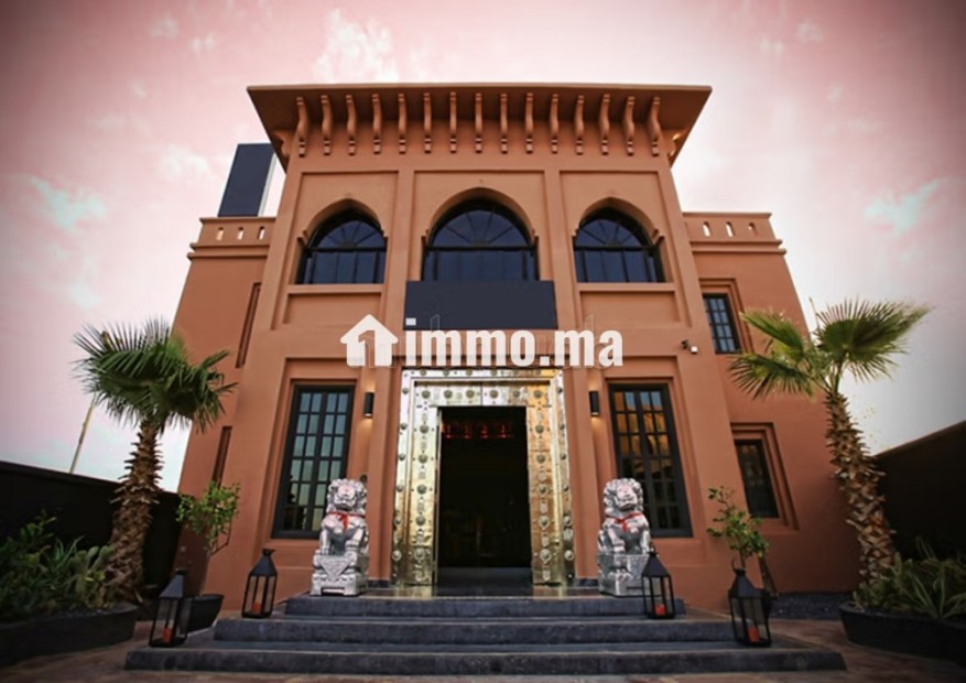 Local commercial à vendre à Agdal. Superficie 1285 m². Cuisine bien équipée - Vente Immobilier - Marrakech - photo 3