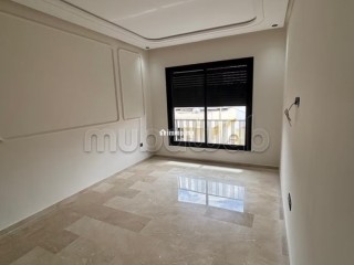 Studio Vide a louer– Quartier Oasis - Appartement à louer - Casablanca