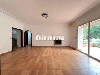 Location villa de luxe à CIL Hay Salam. 3 belles chambres. Cheminée, piscine - Villa à louer - Casablanca