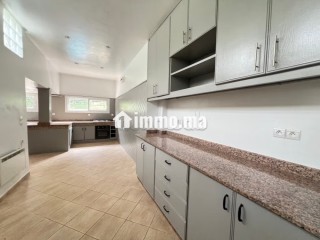 Location villa de luxe à CIL Hay Salam. 3 belles chambres. Cheminée, piscine - Villa à louer - Casablanca