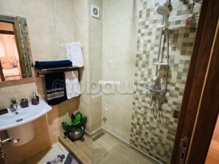 Location saisonnière à Guéliz. 2 pièces confortables. Ascenseur et stationnement - Appartement à vendre - Marrakech