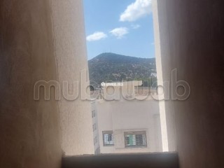 Bel appartement à vendre à Ouazzane. 2 belles chambres. Salon Marocain et antenne parabolique - Appartement à vendre - Autre