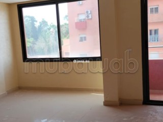Beaux bureaux à louer à Guéliz. Surface totale 60 m². Porte blindée, sécurité - Bureau à louer - Marrakech