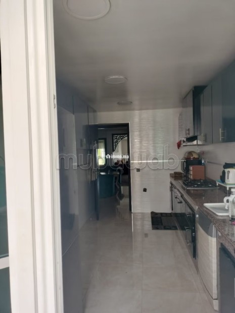 Bel appartement à vendre à Wifak. 4 chambres agréables. Vue imprenable sur la mer, double vitrage - Vente Immobilier - Temara - photo 8