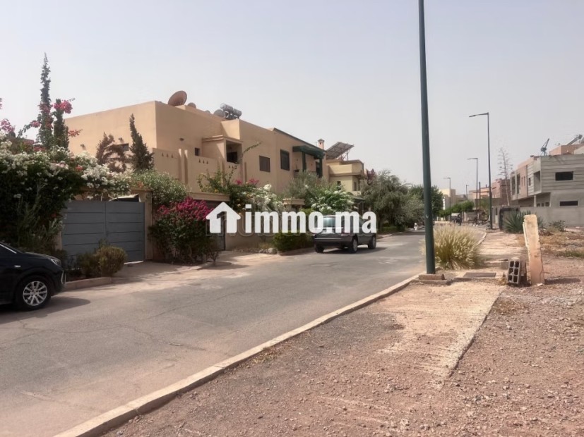 Terrain à vendre à Hay Targa.
Surface totale 430 m² - Vente Immobilier - Marrakech - photo 2