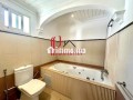 rare-2ch-vide-175m2-65m2-de-terrasse-sud-ouest-small-15