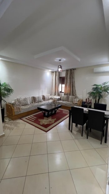 Location d'un appartement à Hay Salam.
Surface de 80 m².
Ascenseur et garage - Vente Immobilier - Agadir - photo 1