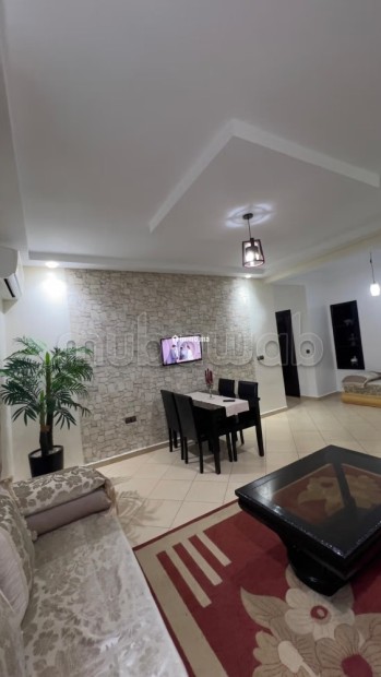 Location d'un appartement à Hay Salam.
Surface de 80 m².
Ascenseur et garage - Vente Immobilier - Agadir - photo 2