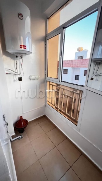Location d'un appartement à Hay Salam.
Surface de 80 m².
Ascenseur et garage - Vente Immobilier - Agadir - photo 7