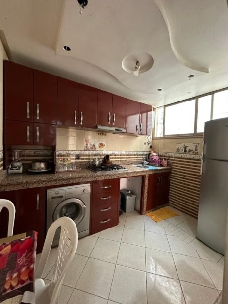 Location d'un appartement à Hay Salam. Surface de 60 m². Salon traditionnel et porte blindée - Vente Immobilier - Agadir - photo 2