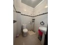 Location d'un appartement à Hay Salam. Surface de 60 m². Salon traditionnel et porte blindée - miniature 5