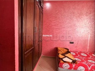 Location d'un appartement à Hay Salam. Surface de 60 m². Salon traditionnel et porte blindée - Appartement à vendre - Agadir