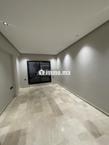 Studio à louer 46m² près Hôpital Cheikh Zaid & CFC - Location Immobilier - Casablanca - photo 2