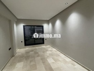 Studio à louer 46m² près Hôpital Cheikh Zaid & CFC - Appartement à louer - Casablanca