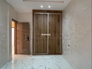 Superbe maison à vendre à El Hadadda. Superficie 200 m². Meublé - Maison à vendre - Kenitra