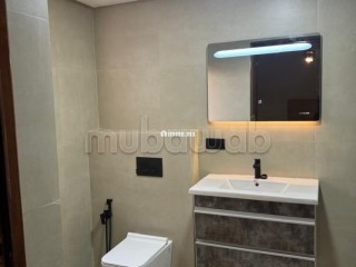 Appartements à louer à De La Plage. 5 pièces. Salon traditionnel marocain, résidence sécurisée - Appartement à vendre - Tanger