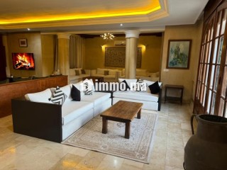 Appartements à louer à De La Plage. 5 pièces. Salon traditionnel marocain, résidence sécurisée - Appartement à vendre - Tanger