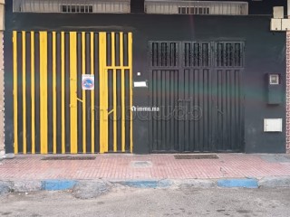 Maison de haut standing à vendre à Ain Chock. Surface de 100 m². Porte blindée et chauffage central - Maison à vendre - Casablanca