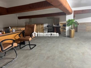 Magasin de 200m à quelques pas de bd zerktouni - Appartement à louer - Casablanca