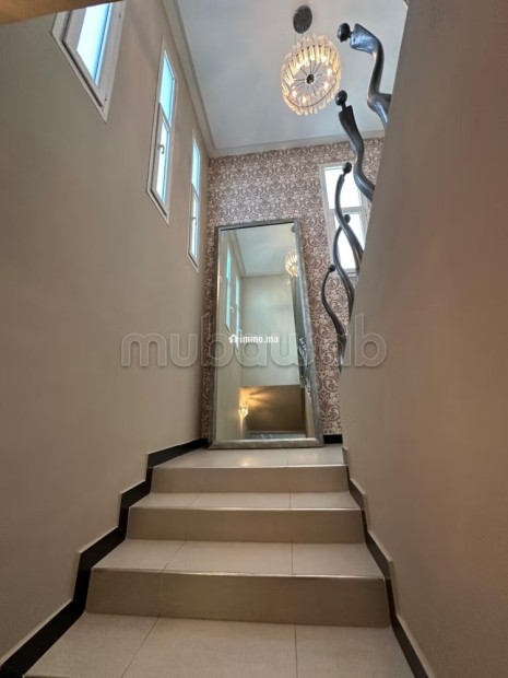 Villa spacieuse à Bouskoura 881m2 avec piscine - Location Immobilier - Bouskoura - photo 8