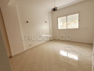 Grand Appartement vide en location à Founty - Appartement à louer - Agadir