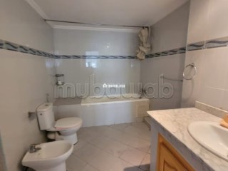 Grand Appartement vide en location à Founty - Appartement à louer - Agadir