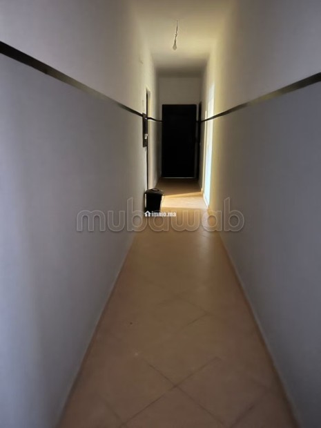 Superbe appartement à vendre à zhor targa.
Surface de 53 m².
Bien meublé - Vente Immobilier - Marrakech - photo 4
