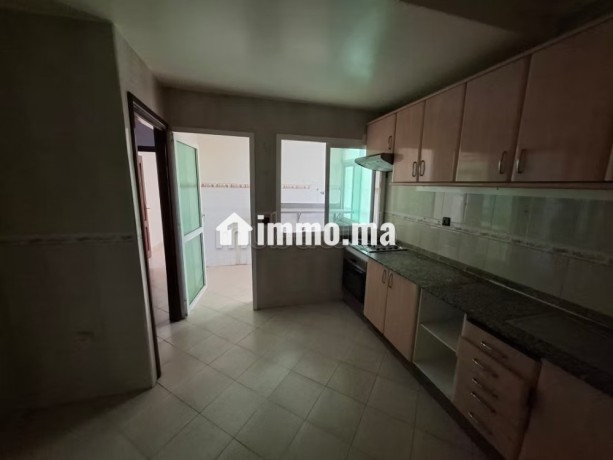 grand-appartement-vue-degagee-au-centre-ville-big-10