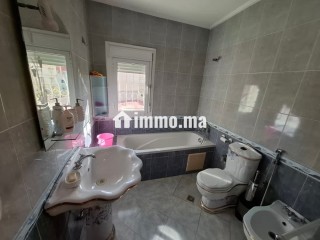 Belle maison de 3 étages au prix intéressant - Maison à vendre - Tanger