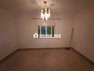 Belle maison de 3 étages au prix intéressant - Maison à vendre - Tanger