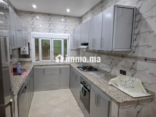 Belle maison de 3 étages au prix intéressant - Maison à vendre - Tanger