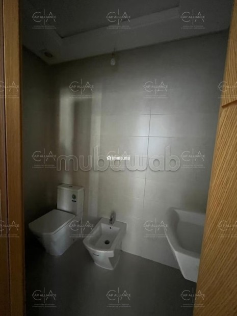 Bureaux à l'achat en Centre. Surface totale 74 m² - Vente Immobilier - Tanger - photo 2