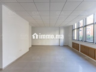 Bureaux à l'achat en Centre. Surface totale 74 m² - Bureau à vendre - Tanger
