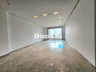 Bel appartement en location à Casablanca Finance City. 3 grandes pièces. Porte blindée, sécurité - Appartement à louer - Casablanca