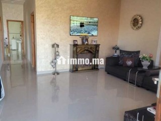 Villa avec Dépôt à vendre - Local commercial à vendre - Casablanca