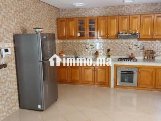 Villa avec Dépôt à vendre - Local commercial à vendre - Casablanca