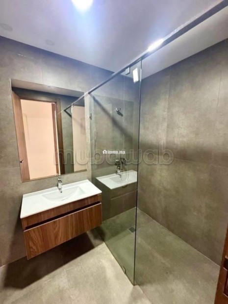 À Dar Bouaaza Superbe Rez De Jardin à louer Vide. 3 belles chambres. Concierge et piscine - Location Immobilier - Dar Bouazza - photo 6