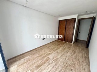 À Dar Bouaaza Superbe Rez De Jardin à louer Vide. 3 belles chambres. Concierge et piscine - Appartement à louer - Dar Bouazza