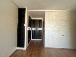 Location d'un appartement à Riyad. 3 chambres agréables. Service de concierge et climatisation - Appartement à louer - Rabat