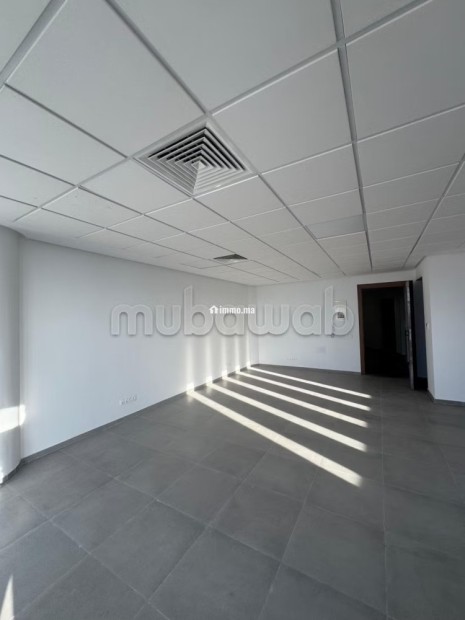 Prés de maison jaquar bureau à louer roche noire - Location Immobilier - Casablanca - photo 4