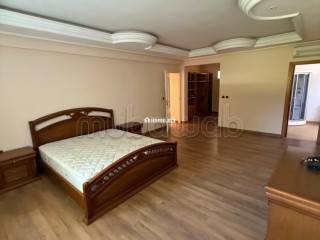 Villa spacieuse A VENDRE à Souissi RABAT - Villa à vendre - Rabat