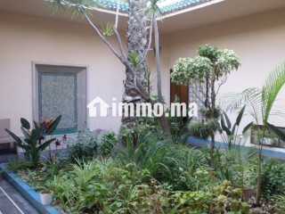 Villa dans rue calme quartier Polo - Villa à vendre - Casablanca